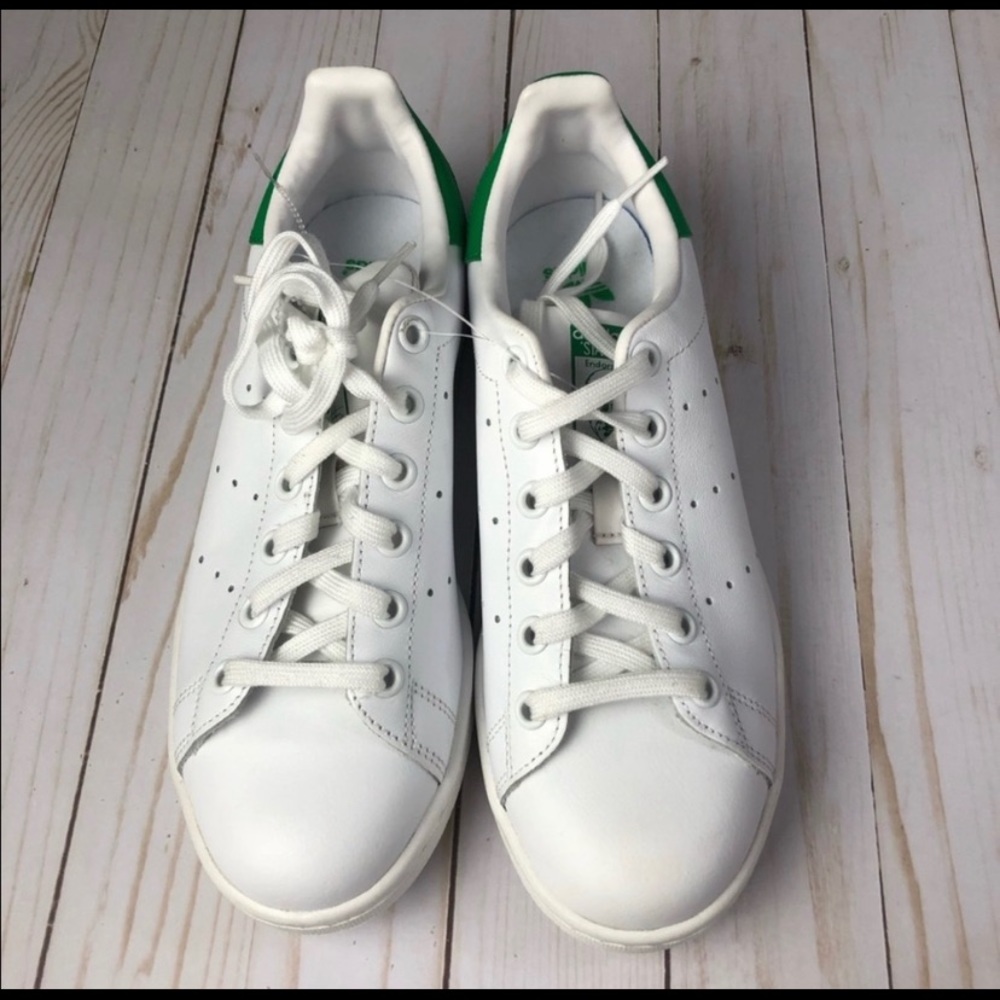 Stan Smith size 7